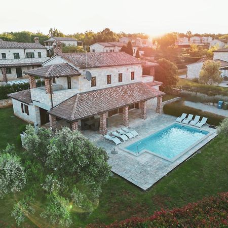 Theblueview Villas Near Porec Sveti Lovreč Pazenatički Bagian luar foto