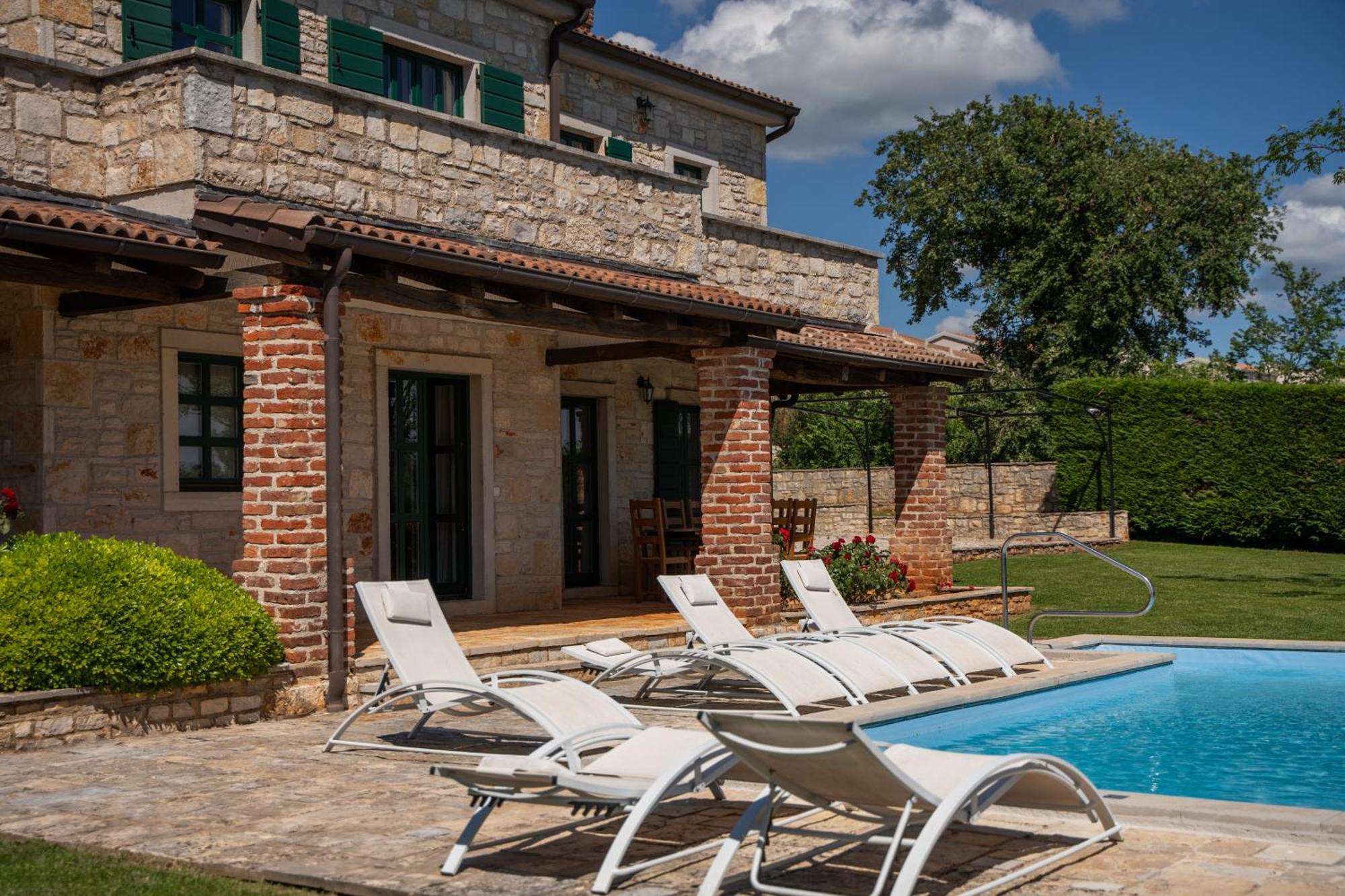 Theblueview Villas Near Porec Sveti Lovreč Pazenatički Bagian luar foto